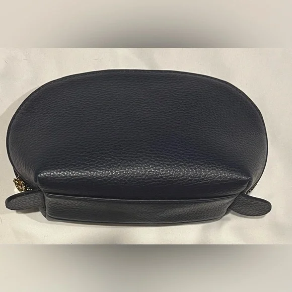 EUC CUYANA Small Makeup Bag, Navy, 5”x8”x2 1/2” - Picture 1 of 7
